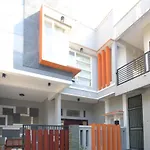 RedDoorz Syariah near Universitas Merdeka Malang