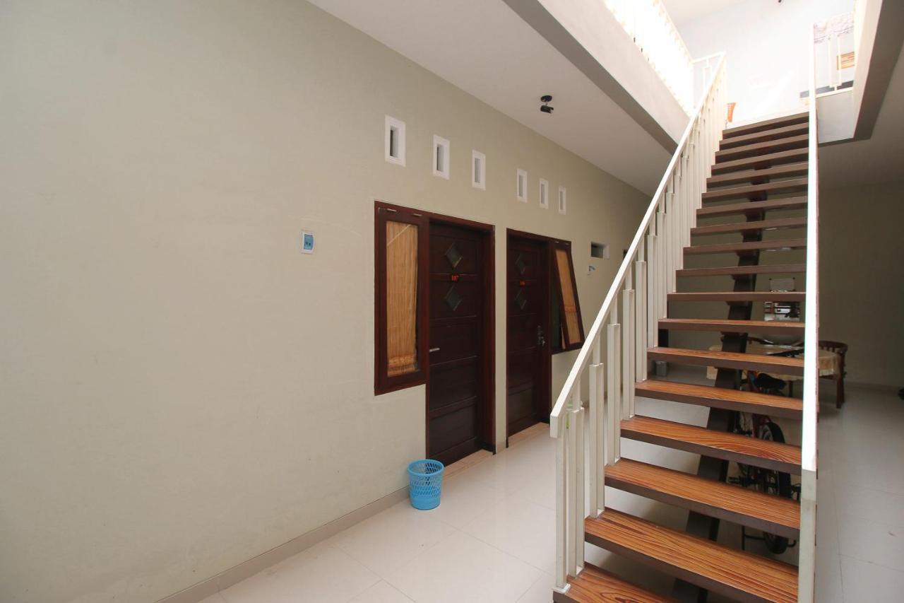 Reddoorz Syariah Near Universitas Merdeka * Malang
