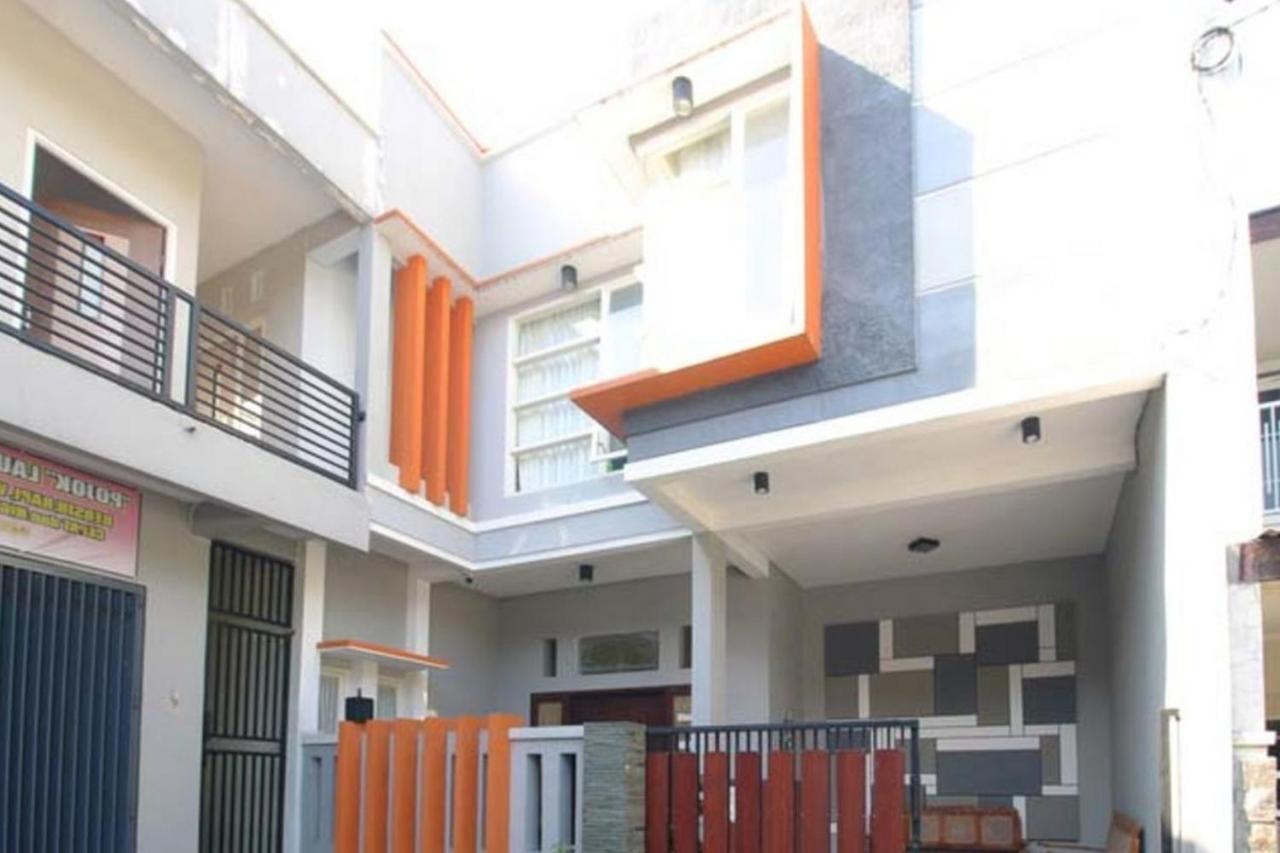 Reddoorz Syariah Near Universitas Merdeka Wisma tamu